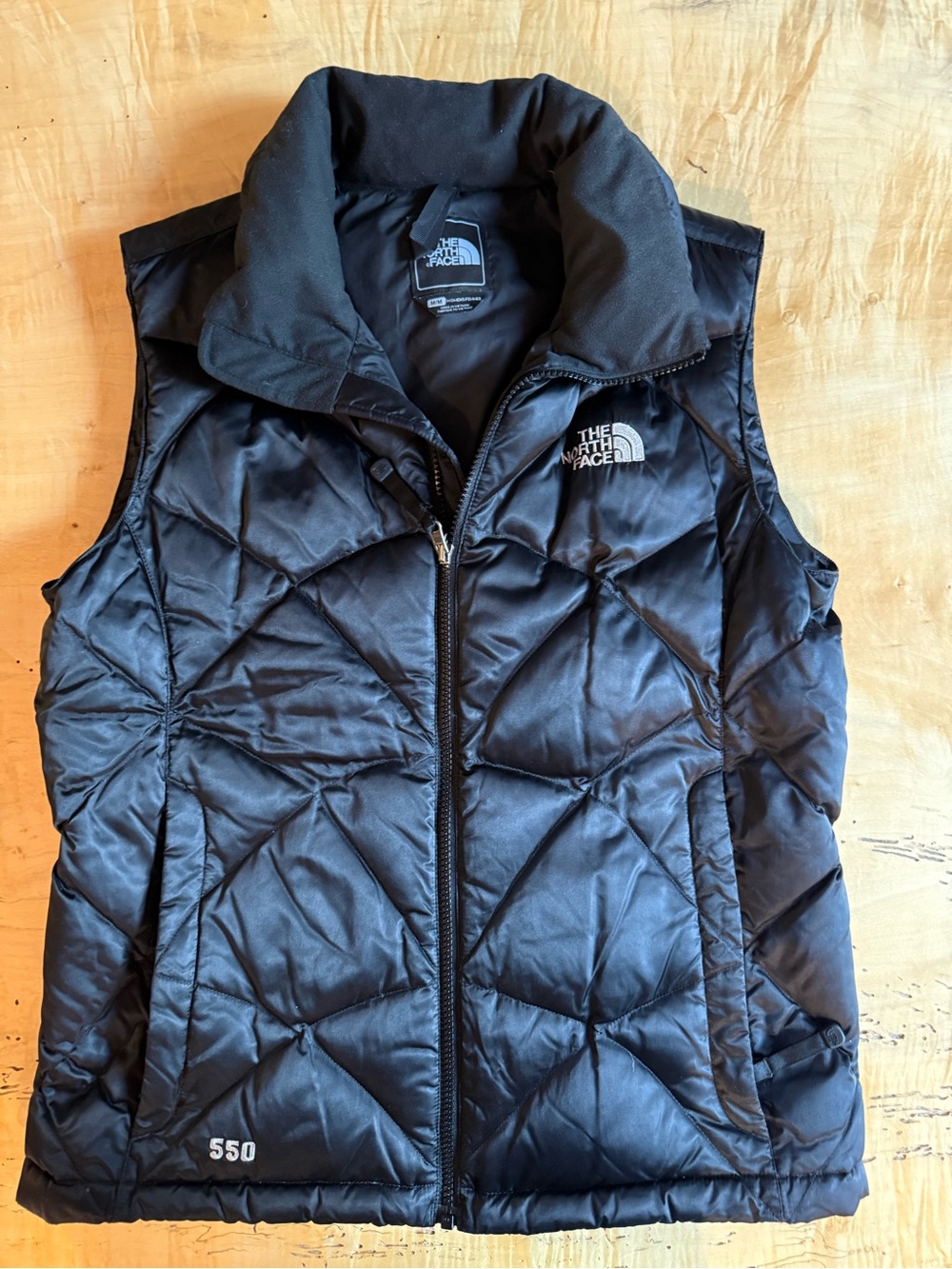 The North Face Women's Black Quilted 550 Insulated Vest Medium